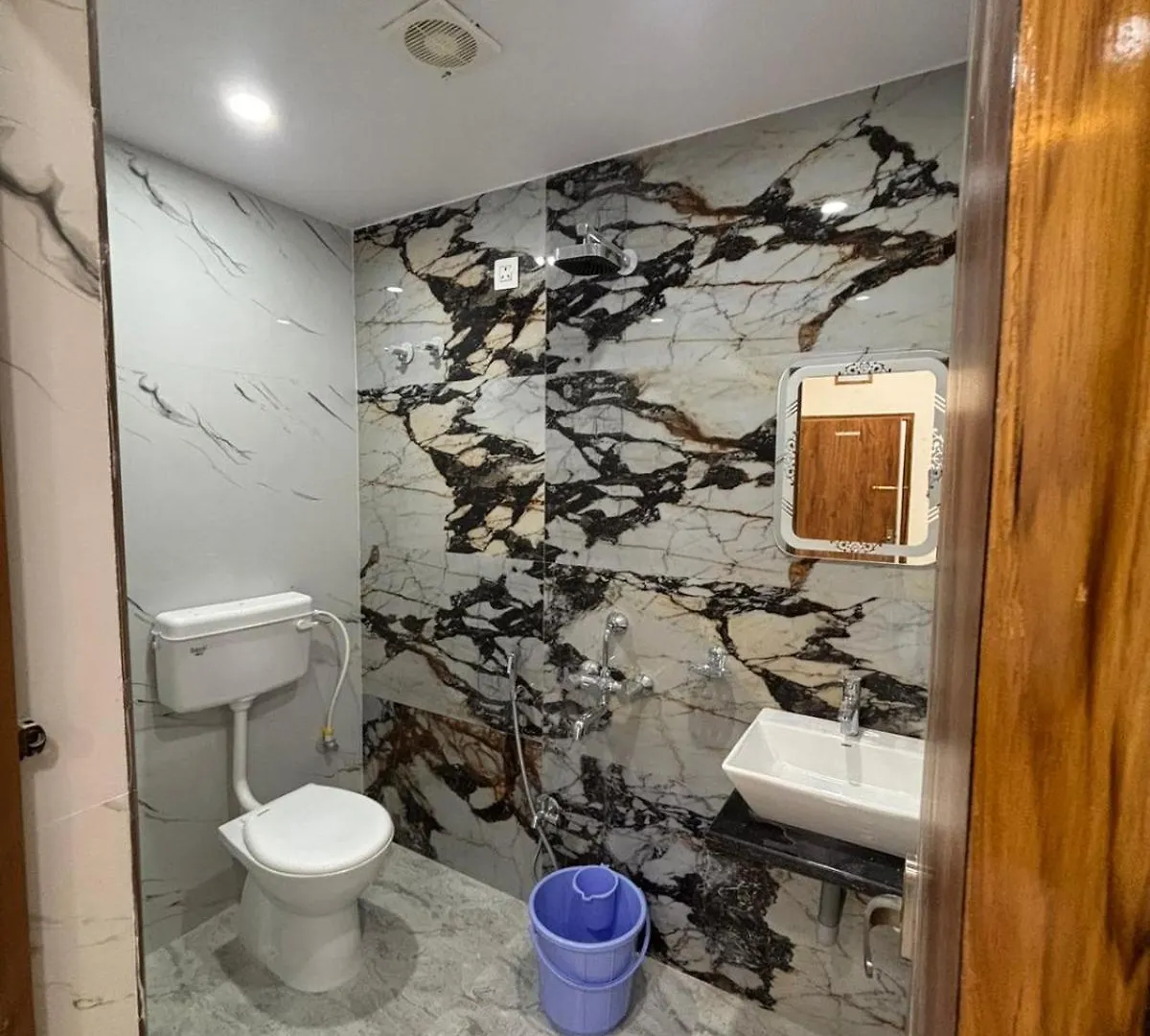 The Raghuvanshi Paying Guest House Varanasi 0*,  Índia